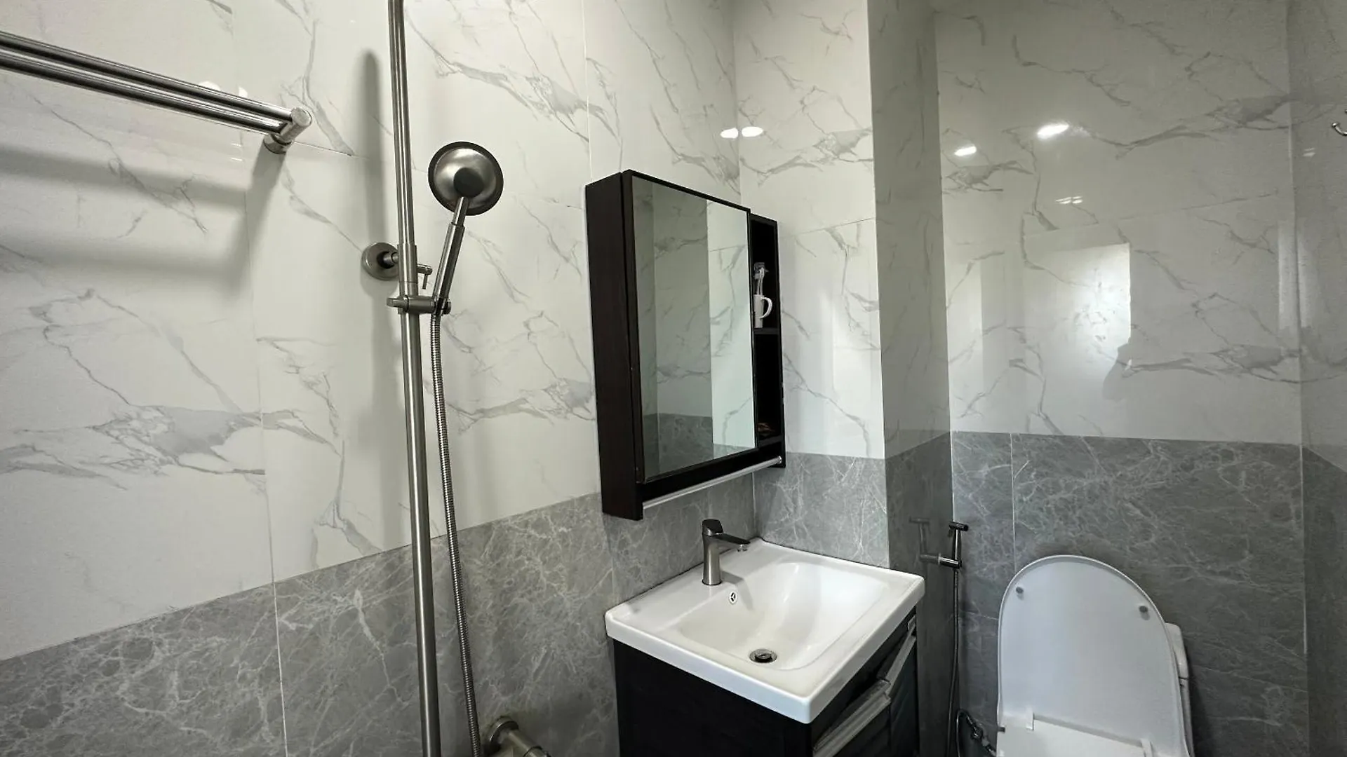 Hai Lam Hotel Nha Trang 2*,  Vietname